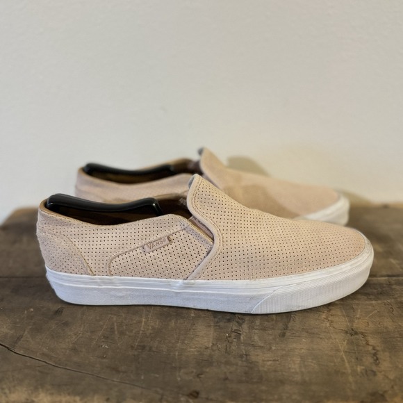 Vans Shoes Women 10 Perforated Casual Sneakers Pink Suede Slip On - Picture 1 of 9